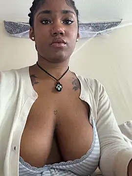 Snapshot of Ebonythroat777 chatting on 1, 6, 2026 Ebonythroat777 online show from 1, 6, 2026
