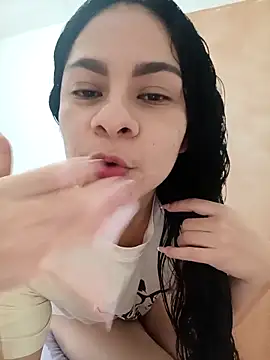 Snapshot of luna_pinky chatting on 14, 2, 2026 luna pinky online show from 14, 2, 2026