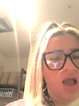 NinaRicci1518 online show from 1, 4, 2026