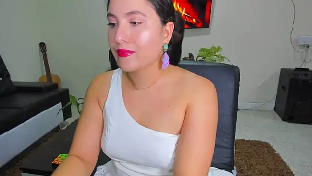 Snapshot of Alessandra_01 chatting on 21, 6, 2026 Alessandra 01 online show from 21, 6, 2026
