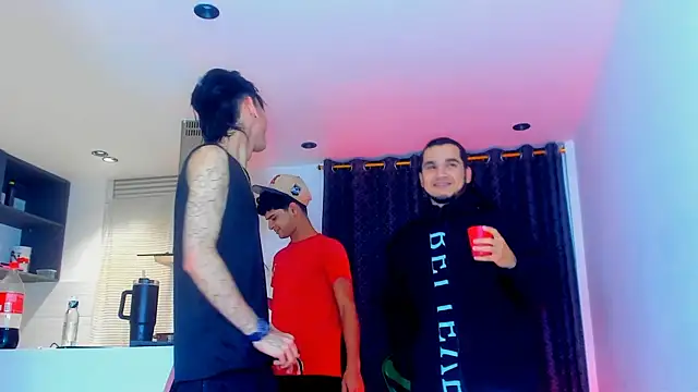 Snapshot of TheBatMansion chatting on 21, 2, 2026 TheBatMansion online show from 21, 2, 2026