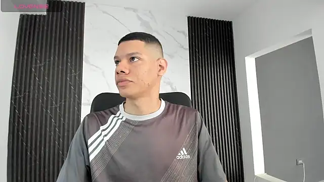 Snapshot of milo_cruz_ chatting on 7, 2, 2026 milo cruz online show from 7, 2, 2026