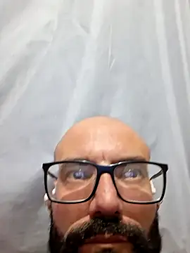 Snapshot of Robsonitj90 chatting on 14, 5, 2026 Robsonitj90 online show from 14, 5, 2026