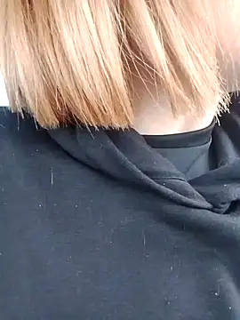 Snapshot of SequereCorTuum chatting on 10, 2, 2026 SequereCorTuum online show from 10, 2, 2026