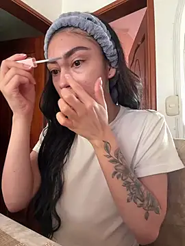 Snapshot of Bonny_Eva chatting on 4, 2, 2026 Bonny Eva online show from 4, 2, 2026