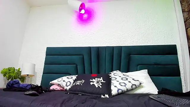 Dahliablack online show from 13, 3, 2026