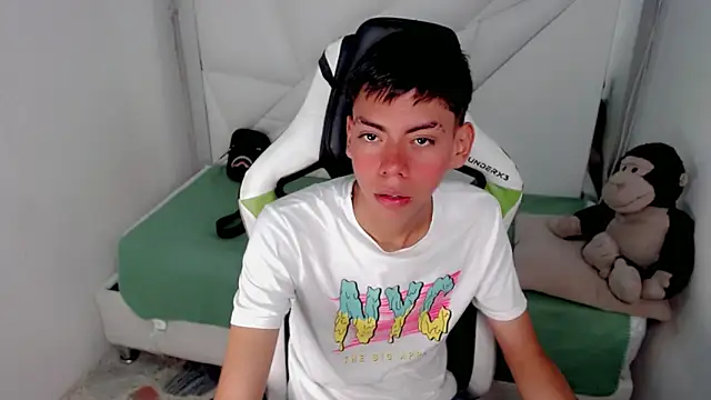 Snapshot of Liarr_ chatting on 3, 2, 2026 Liarr online show from 3, 2, 2026