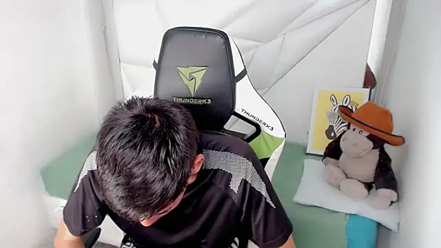 Snapshot of Liarr_ chatting on 13, 2, 2026 Liarr online show from 13, 2, 2026