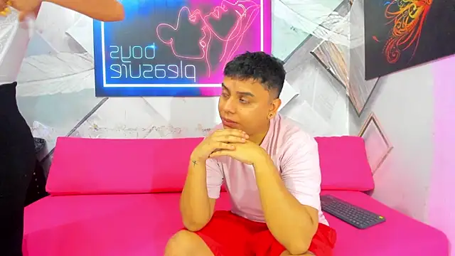 Snapshot of Candy_bhraun chatting on 1, 2, 2026 Candy bhraun online show from 1, 2, 2026