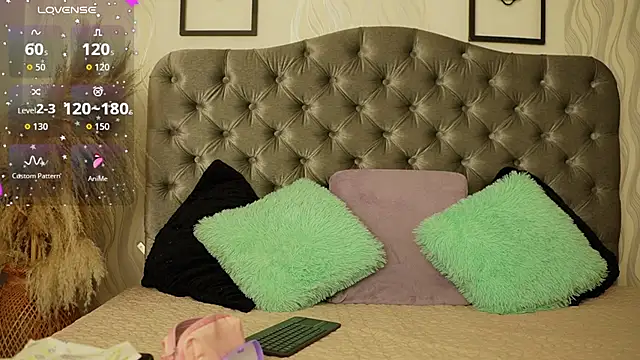 katt eyes  online show from 25, 2, 2026