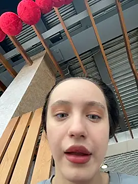 Snapshot of MiaTee chatting on 8, 2, 2026 MiaTee online show from 8, 2, 2026