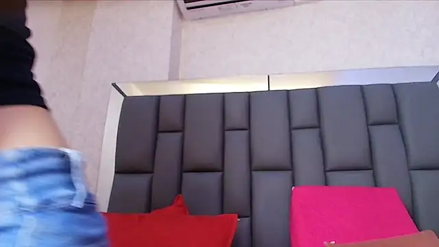 Snapshot of melany_roberts_ chatting on 22, 4, 2026 melany roberts online show from 22, 4, 2026