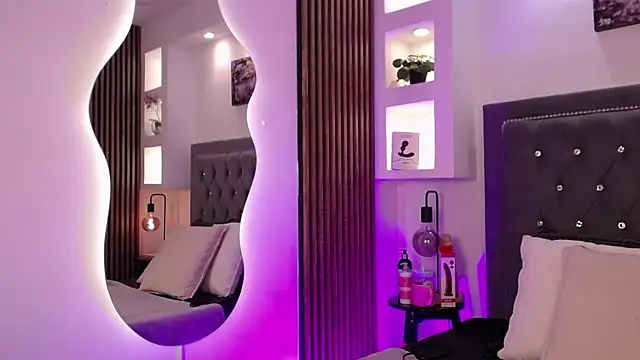 Fancy Vixen online show from 27, 3, 2026