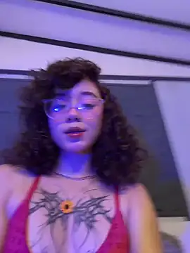 Snapshot of luci_butterfly chatting on 11, 2, 2026 luci butterfly online show from 11, 2, 2026