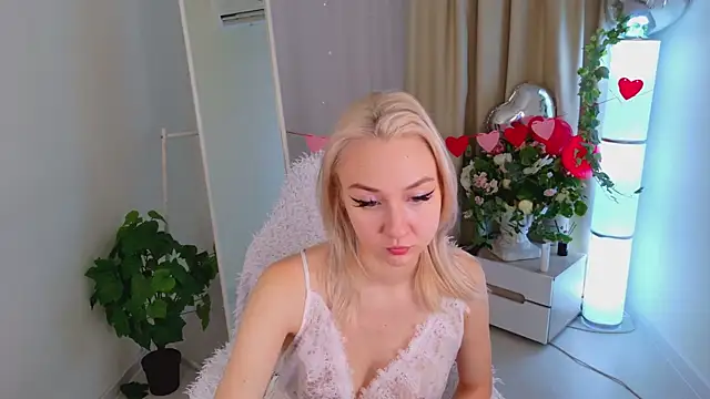 Audrey Kiss online show from 8, 2, 2026