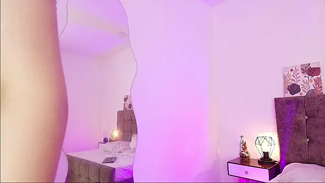 Annie bonnie  online show from 1, 4, 2026