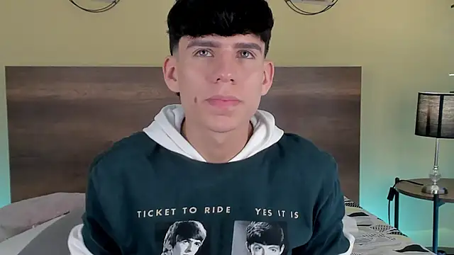 Snapshot of Angel_eros_ chatting on 13, 2, 2026 Angel eros online show from 13, 2, 2026