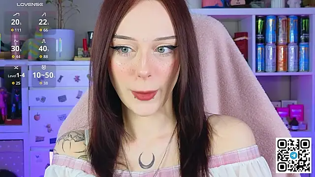 Snapshot of amyfallinlove chatting on 11, 2, 2026 amyfallinlove online show from 11, 2, 2026