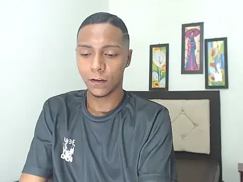 Snapshot of hotboyluxe chatting on 3, 3, 2026 hotboyluxe online show from 3, 3, 2026