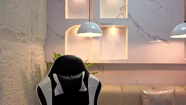 Snapshot of aurora_tp chatting on 12, 2, 2026 aurora tp online show from 12, 2, 2026