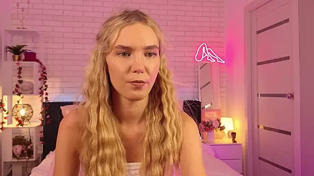 Snapshot of NikkiRyx chatting on 8, 7, 2026 NikkiRyx online show from 8, 7, 2026