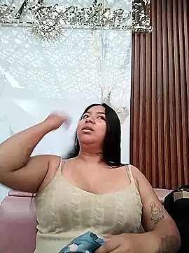 Noa Baker online show from 4, 6, 2026