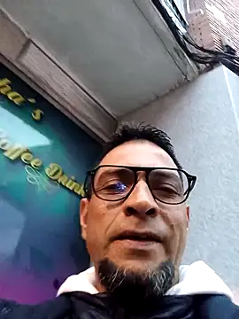 yoahotpetrafiery online show from 8, 3, 2026