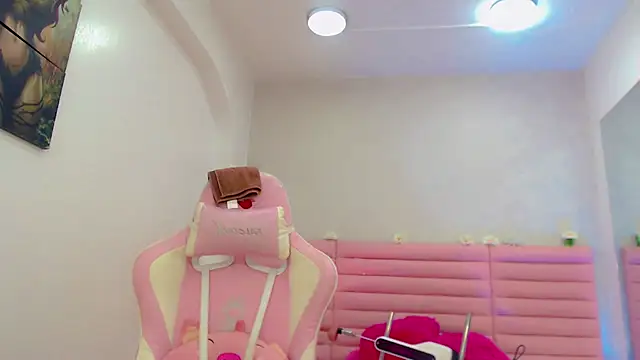 Snapshot of estefany_squirt1 chatting on 14, 2, 2026 estefany squirt1 online show from 14, 2, 2026