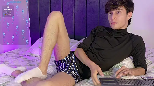 Snapshot of axxxel_twink chatting on 22, 6, 2026 axxxel twink online show from 22, 6, 2026