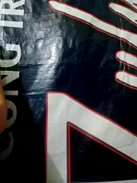 Snapshot of YIYI-502 chatting on 4, 3, 2026 YIYI-502 online show from 4, 3, 2026