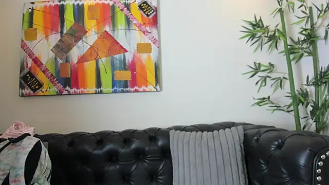 Snapshot of Emily_bruss chatting on 5, 6, 2026 Emily bruss online show from 5, 6, 2026