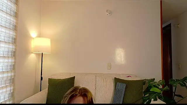 Snapshot of ivonnybonita__ chatting on 19, 6, 2026 ivonnybonita online show from 19, 6, 2026