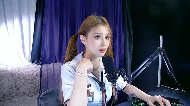 Yunny-888 online show from 4, 2, 2026