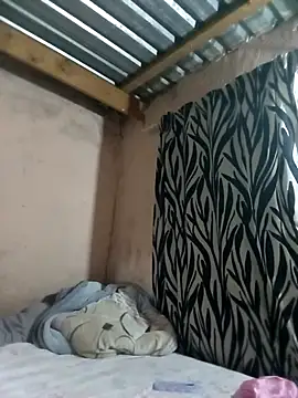 YOURSHORTGIRL online show from 11, 4, 2026