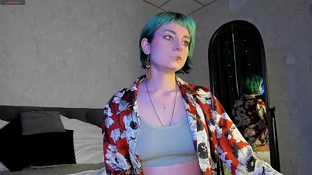 Scarle Whisper online show from 27, 5, 2026