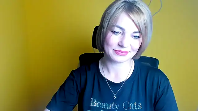 CuttieEmma online show from 26, 6, 2026