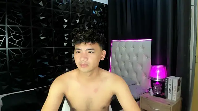 Snapshot of spoiledmycock chatting on 2, 2, 2026 spoiledmycock online show from 2, 2, 2026