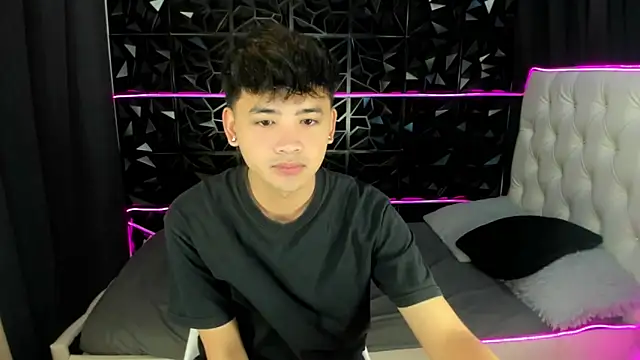 Snapshot of spoiledmycock chatting on 5, 2, 2026 spoiledmycock online show from 5, 2, 2026