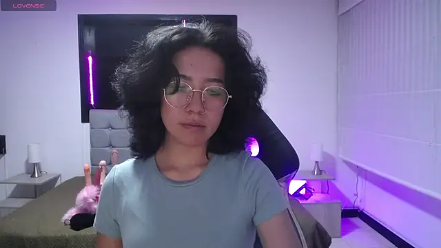 Lynn turner online show from 12, 3, 2026