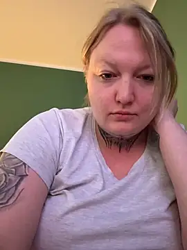 Lolaaxxx13 online show from 1, 6, 2026