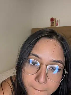 Lucianaaguzman online show from 20, 2, 2026