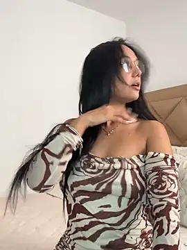 Lucianaaguzman online show from 28, 2, 2026