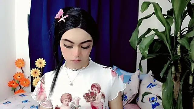 NathalialLooes online show from 8, 7, 2026