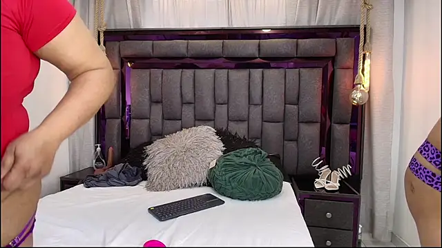 Snapshot of Karina_Mendoza chatting on 8, 3, 2026 Karina Mendoza online show from 8, 3, 2026