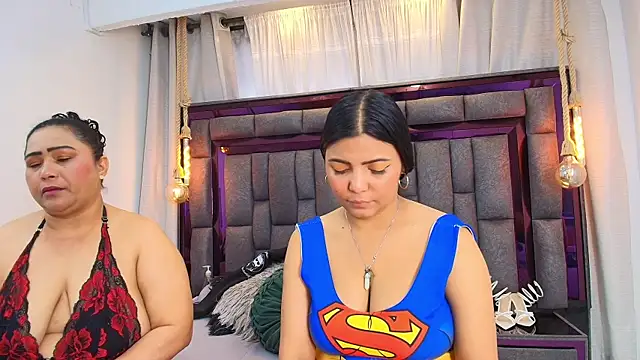 Snapshot of Karina_Mendoza chatting on 15, 3, 2026 Karina Mendoza online show from 15, 3, 2026