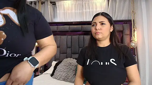 Snapshot of Karina_Mendoza chatting on 9, 5, 2026 Karina Mendoza online show from 9, 5, 2026