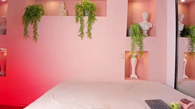 BrenddaMiller  online show from 24, 3, 2026