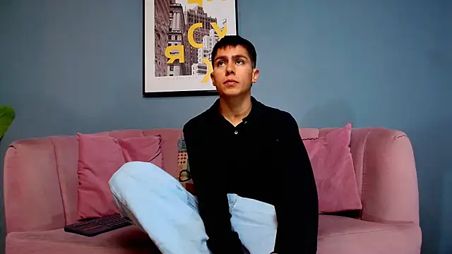 Snapshot of Aron_pulse chatting on 11, 2, 2026 Aron pulse online show from 11, 2, 2026