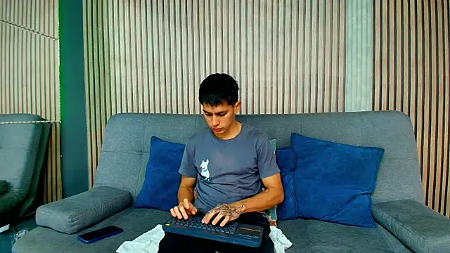 Snapshot of Aron_pulse chatting on 24, 2, 2026 Aron pulse online show from 24, 2, 2026