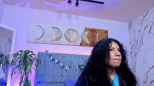 Snapshot of Zoe-yanin chatting on 7, 2, 2026 Zoe-yanin online show from 7, 2, 2026